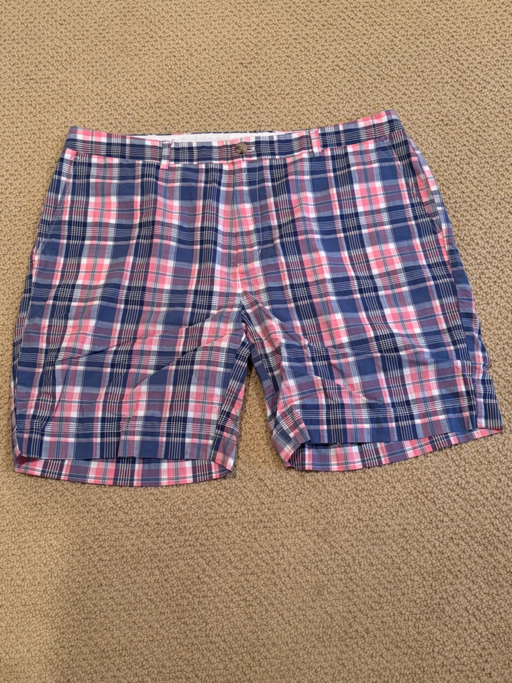 Vineyard Vines Men's Plaid Shorts in Navy and Pink